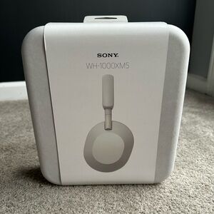 SONY‎ WH-1000XM5 HEADPHONES white